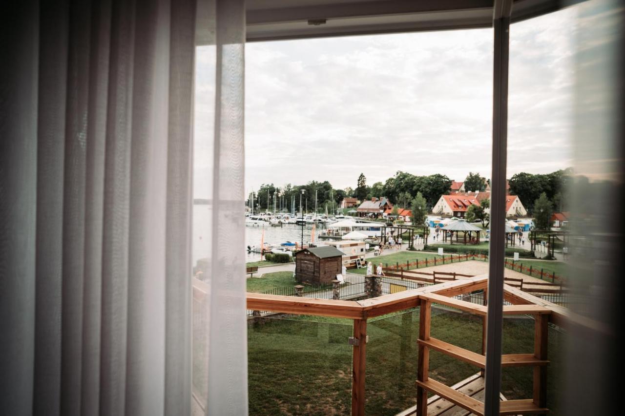 Willa Z Widokiem Na Jezioro Ryn  Eksteriør bilde